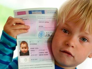 Детский загранпаспорт в Украине