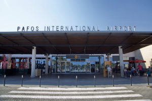 аэропорты в городах Ларнака и Пафос